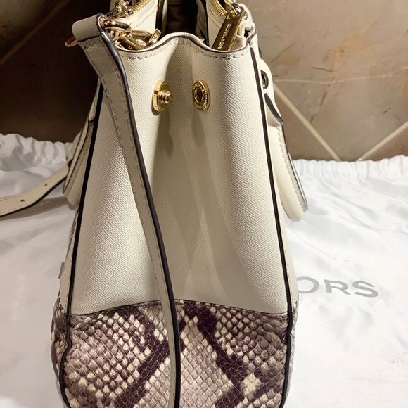 Brand new Michael Kors hand bag - Picture 3 of 5